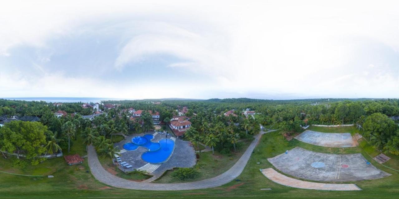 Estuary Sarovar Premiere Island Poovar