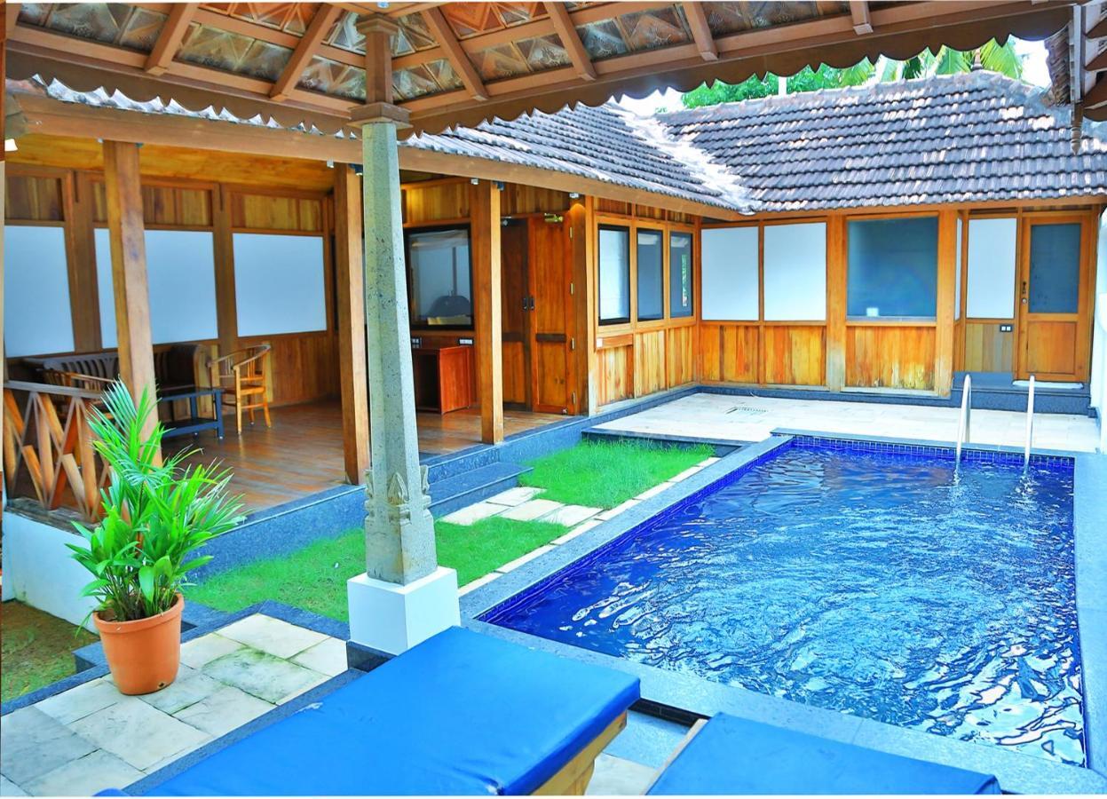 Resort Estuary Sarovar Premiere Island 5*