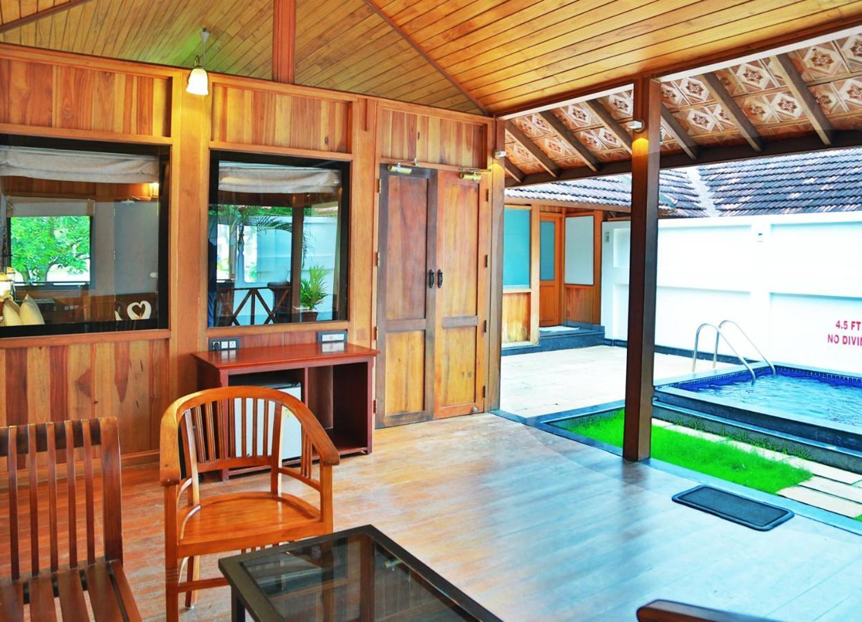 Resort Estuary Sarovar Premiere Island