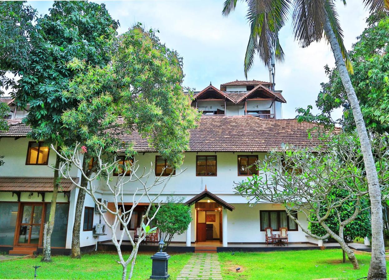 Estuary Sarovar Premiere Island