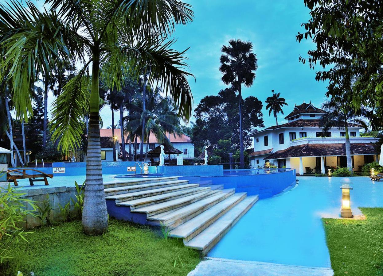 Resort Estuary Sarovar Premiere Island 5*
